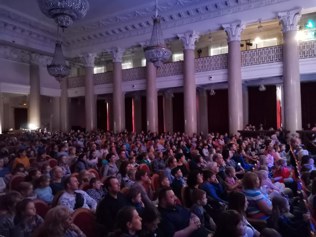 1 декабря 2019 г. Мюзикл Ирины Брондз «Сказка о потерянном времени» на сцене Концертного зала у Финляндского.